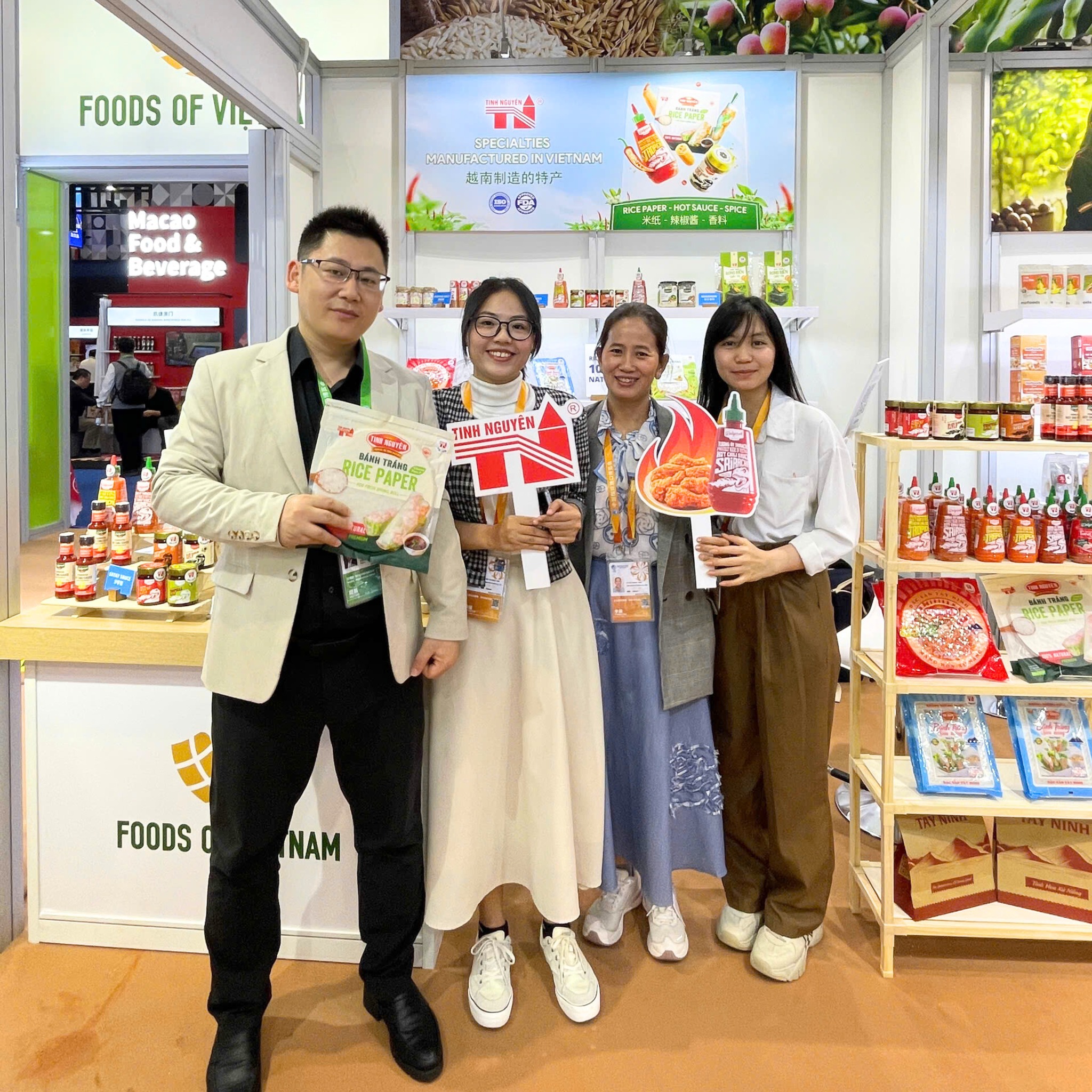 Tinh Nguyên Chinh Phục China International Import Expo 2024 Với Chất Cay Nồng Độc Đáo