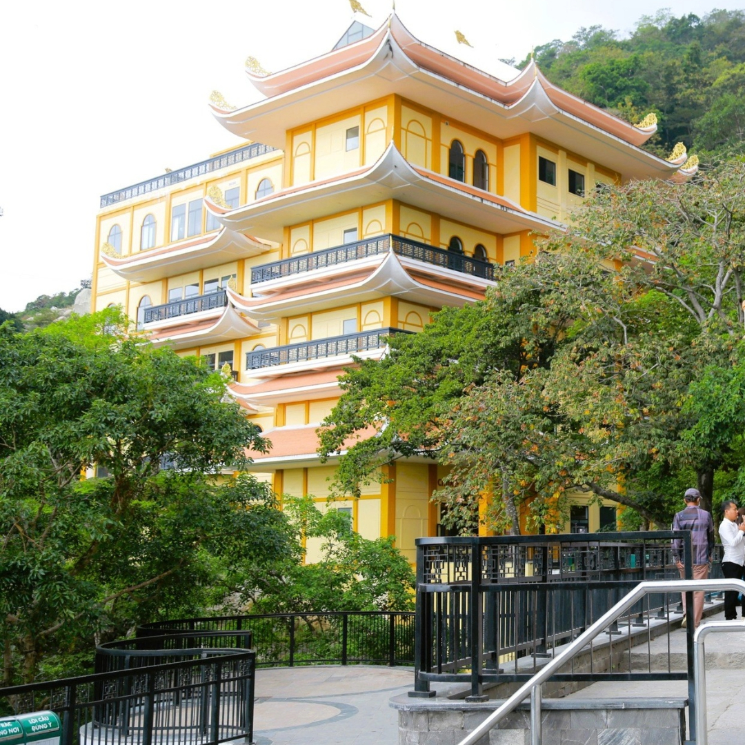 Top 9 Chùa Tây Ninh Linh Thiên Nhất Định Phải Đến Chiêm Bái Trong Năm